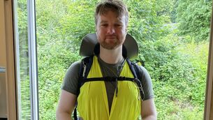 <p>Finbarr Buttimer, at the outset of his walk from Cork to Dingle, raising funds for Féileacháin and First Light</p>